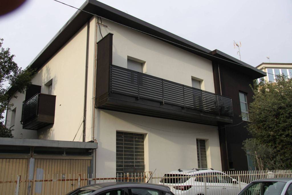 Appartamento in in affitto da privato a Rimini via Adelaide Ristori, 21