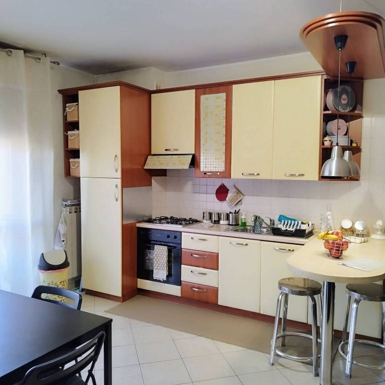 Appartamento in vendita a Roma via Salvatore Barzilai