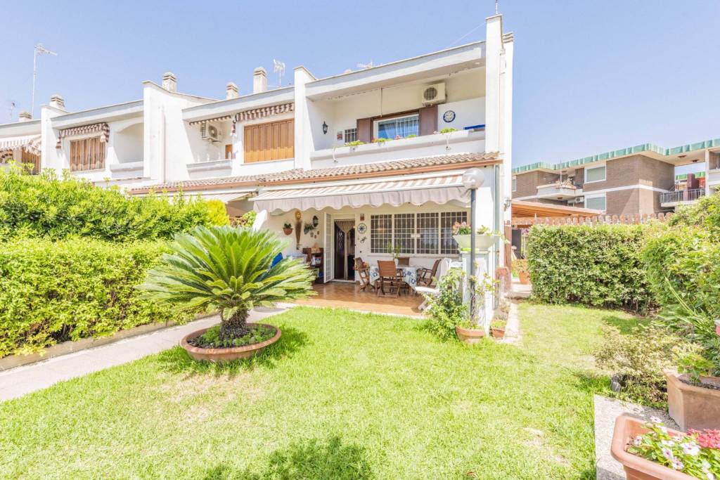 Villa a Schiera in vendita a Santa Marinella via Etruria