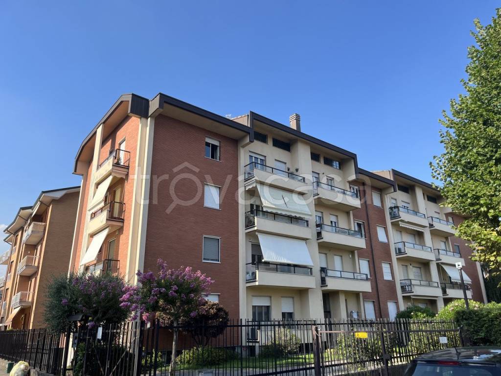 Appartamento in vendita a Seveso via preposto mezzera 57