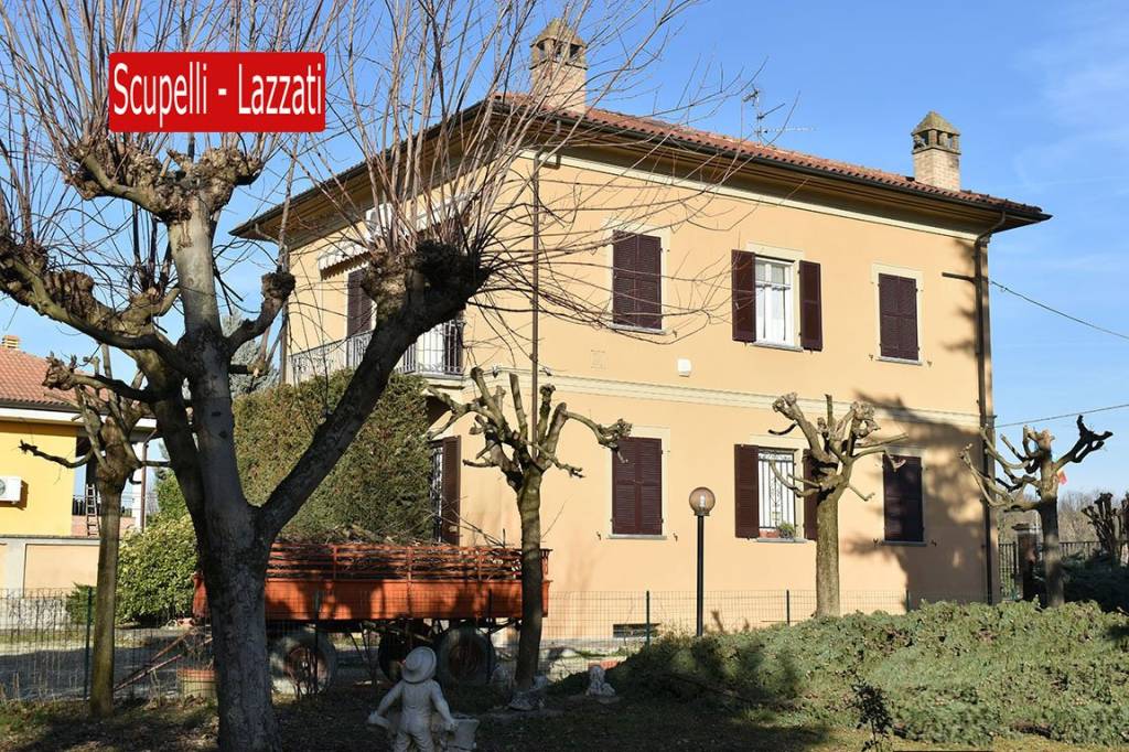 Villa Bifamiliare in vendita a Casteggio via Alessandro Manzoni, 120