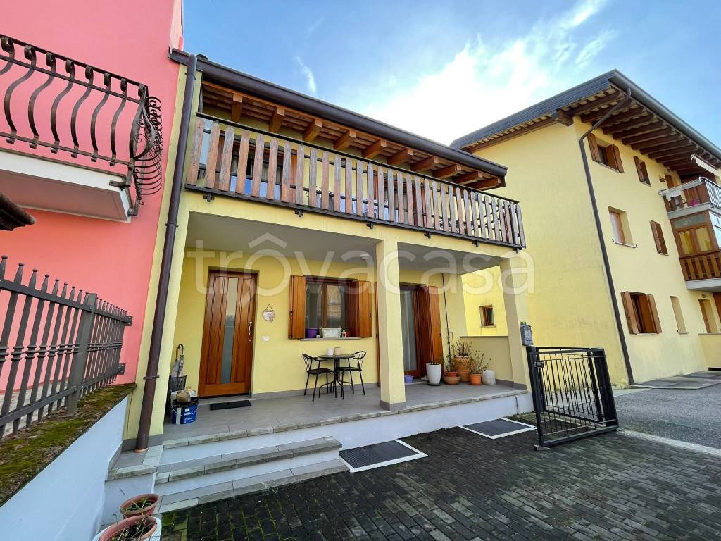 Villa Bifamiliare in vendita a Remanzacco via Udine