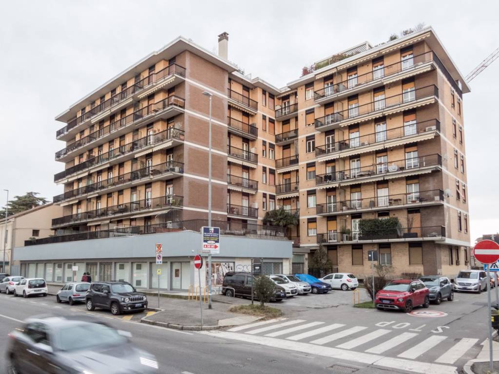 Appartamento in vendita a Monza via Lecco, 122