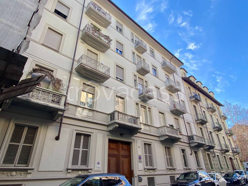 Appartamento in vendita a Torino via Antonio Pigafetta, 27