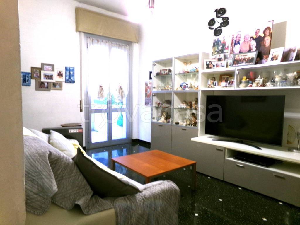 Appartamento in vendita a Genova via Arturo Salucci, 3