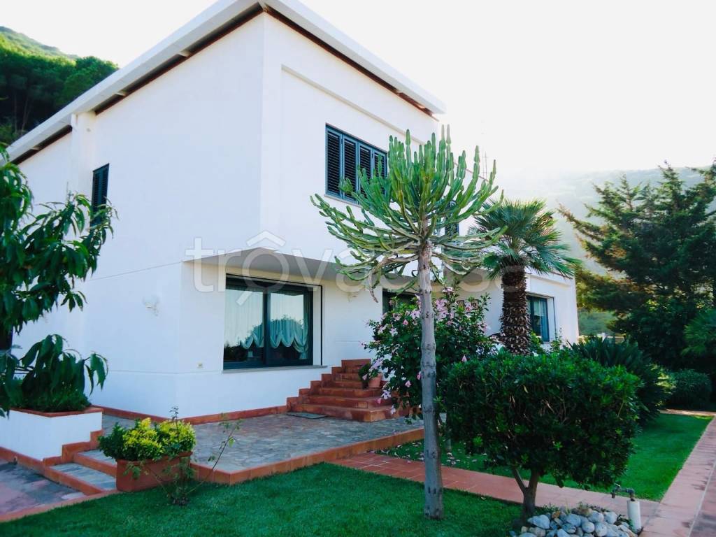 Villa in in vendita da privato a Palermo viale della Regione Siciliana Nord Ovest, 10750