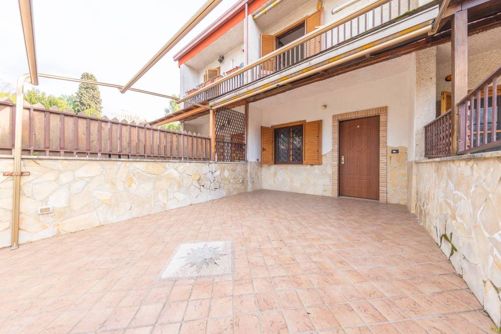 Villa a Schiera in vendita a Fonte Nuova via delle Mimose, 5
