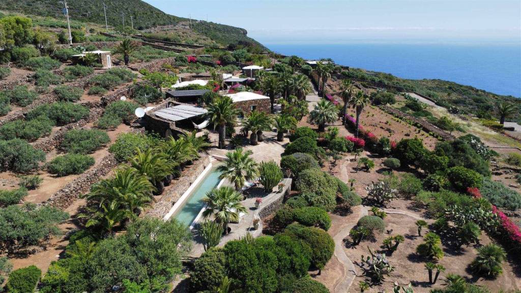 Villa in affitto a Pantelleria contrada Dietro Isola