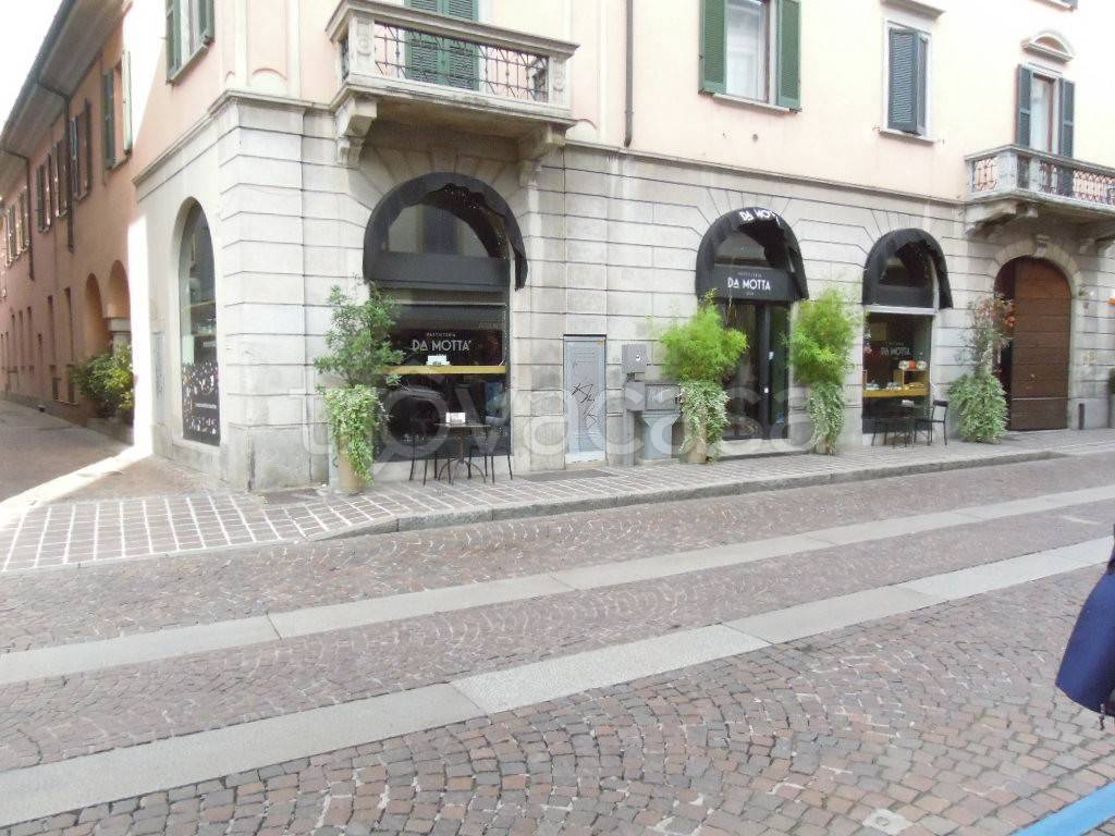 Negozio in vendita a Monza via Vittorio Emanuele ii, 49