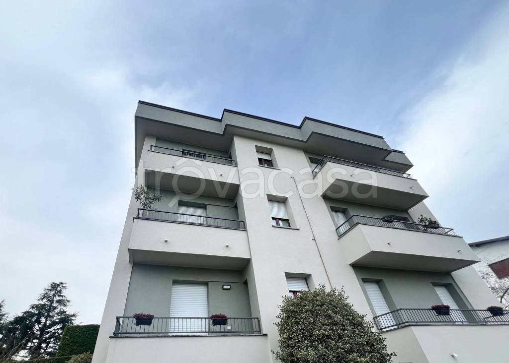 Appartamento in vendita a Cantù via Fiammenghini, 34