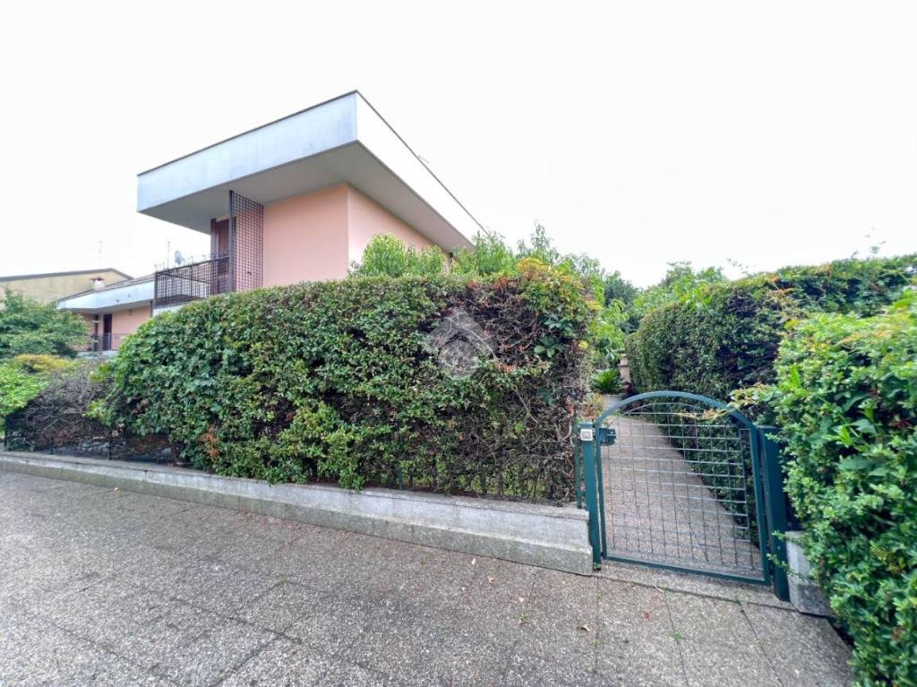 Villa a Schiera in vendita a Novate Milanese via cascina del sole, 98