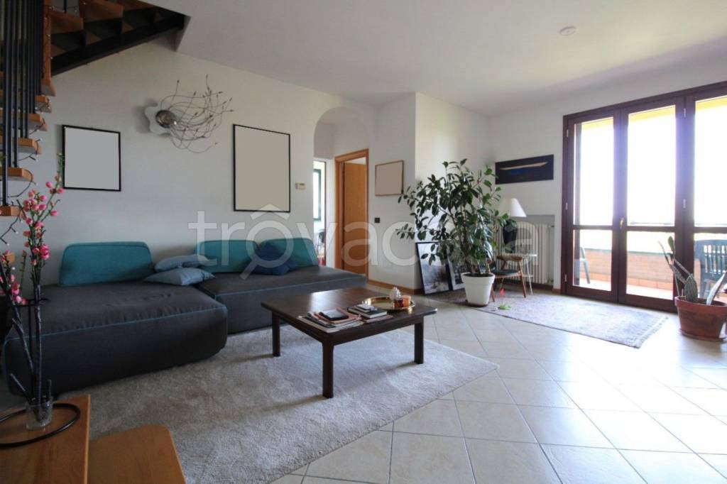 Appartamento in vendita a Reggio nell'Emilia via Pasquino Pigoni, 81