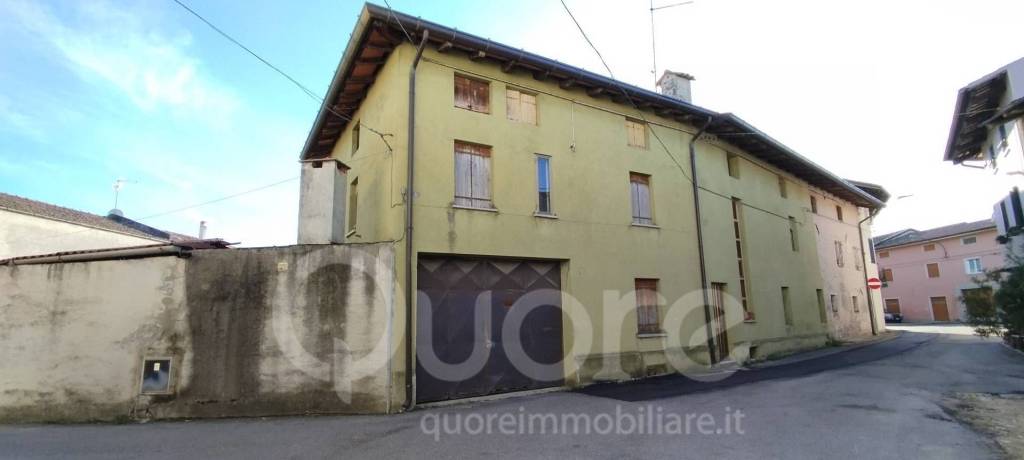 Casa Indipendente in vendita a Mereto di Tomba vicolo del Pozzo, 2