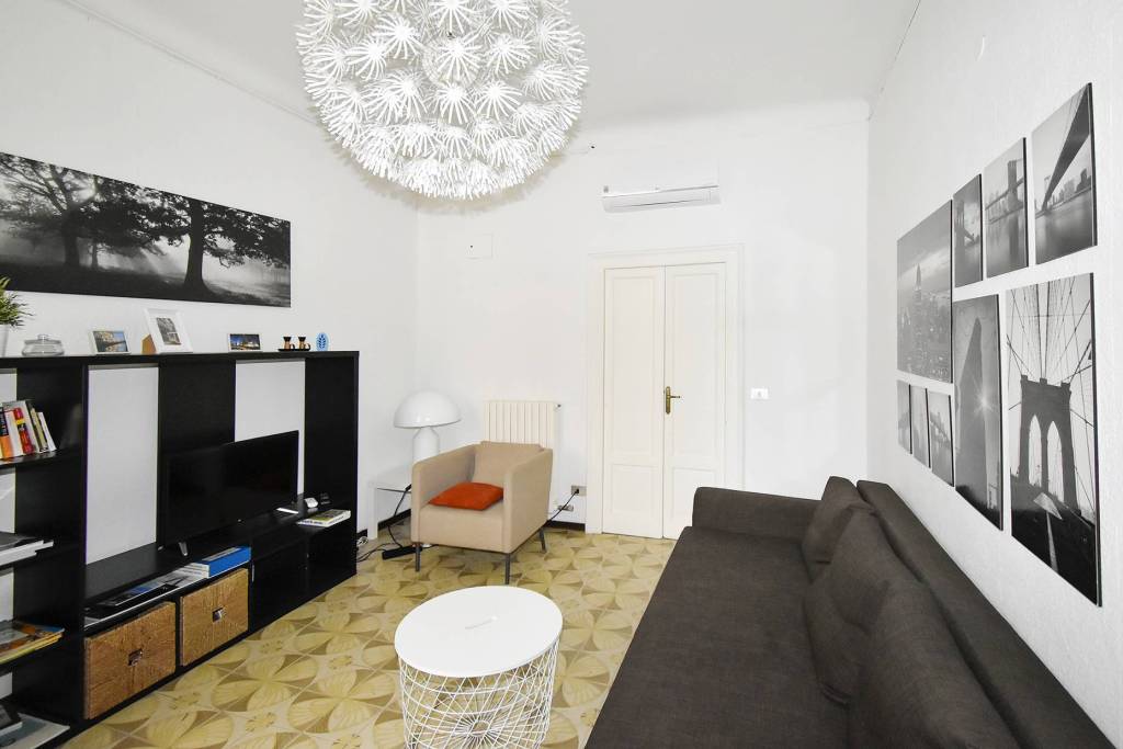 Appartamento in vendita a Milano via giulio tarra 6
