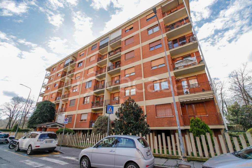 Appartamento in vendita a Collegno via la Pira, 10