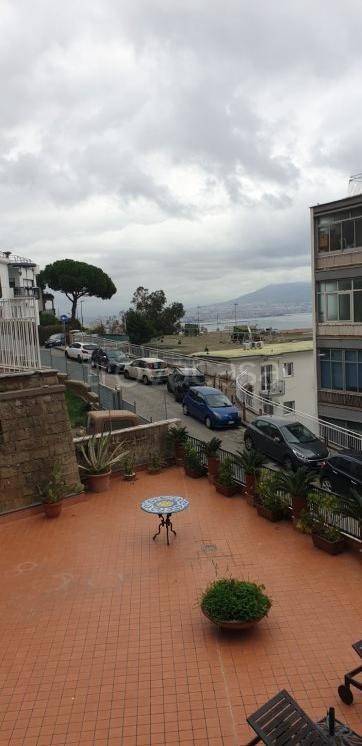 Appartamento in affitto a Napoli via Scipione Capece