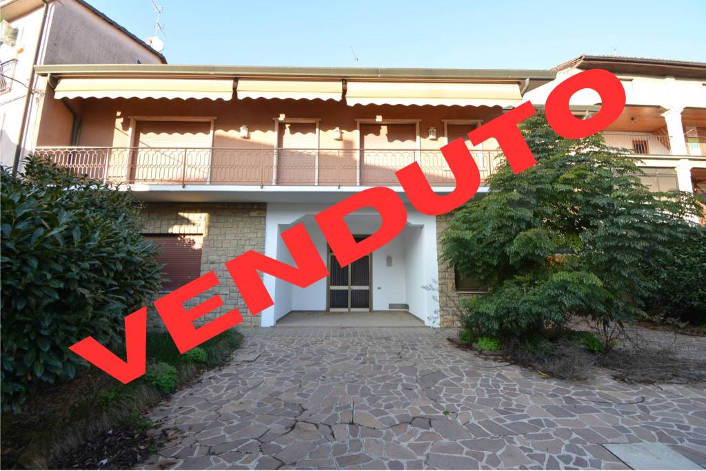 Villa in vendita a Suisio via s. Lorenzo, 5
