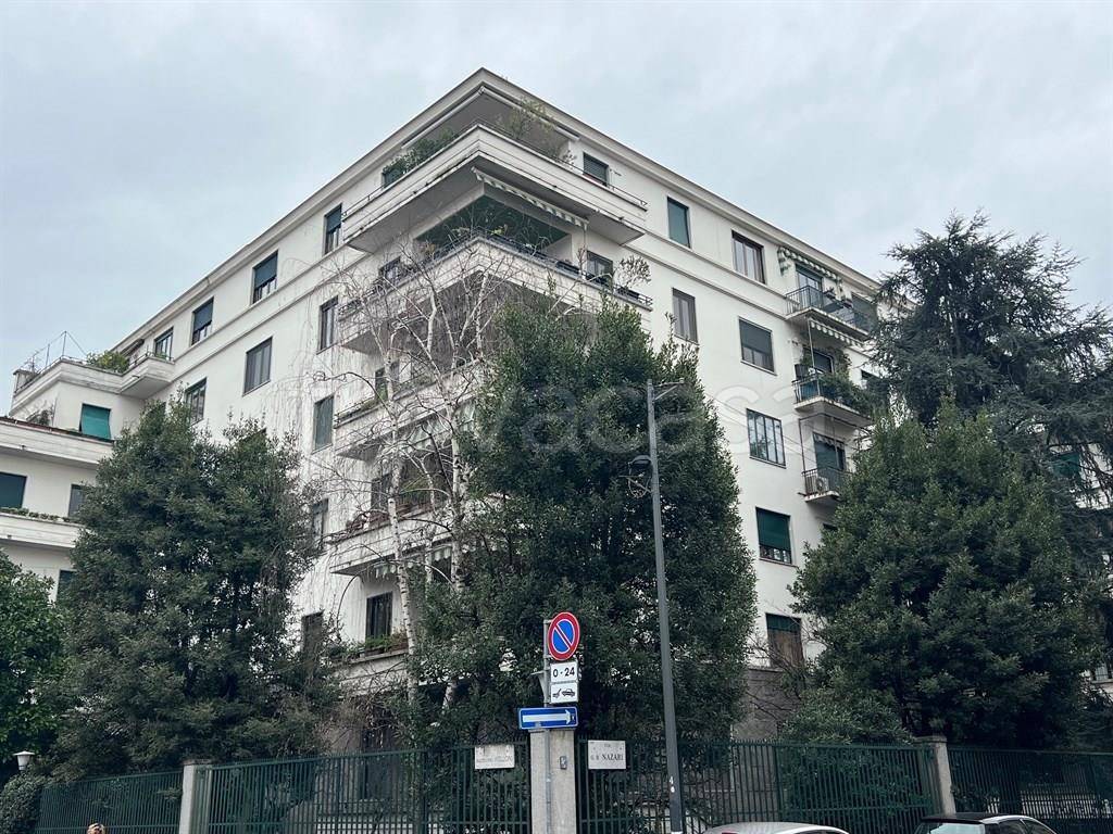 Appartamento in affitto a Milano via Macedonio Melloni, 70