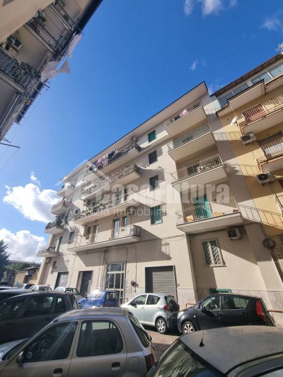 Appartamento in vendita a Napoli via dell'Ortigara, 22