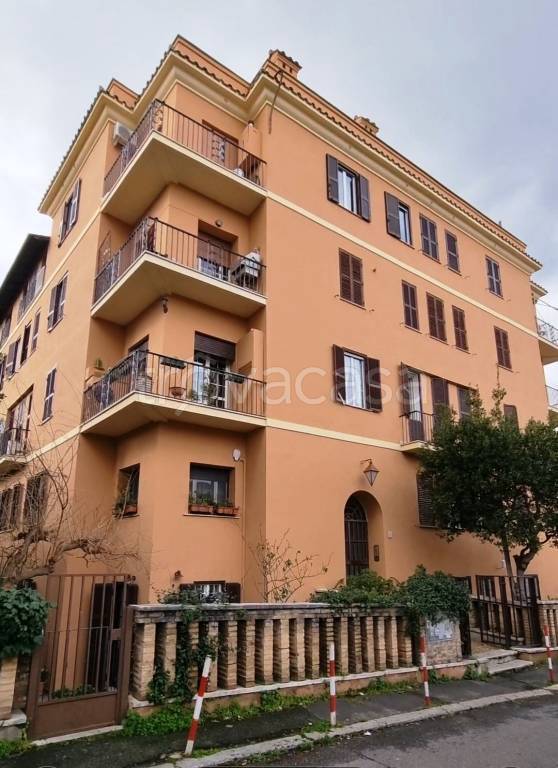Appartamento in vendita a Roma via di Santa Maria Mediatrice, 20