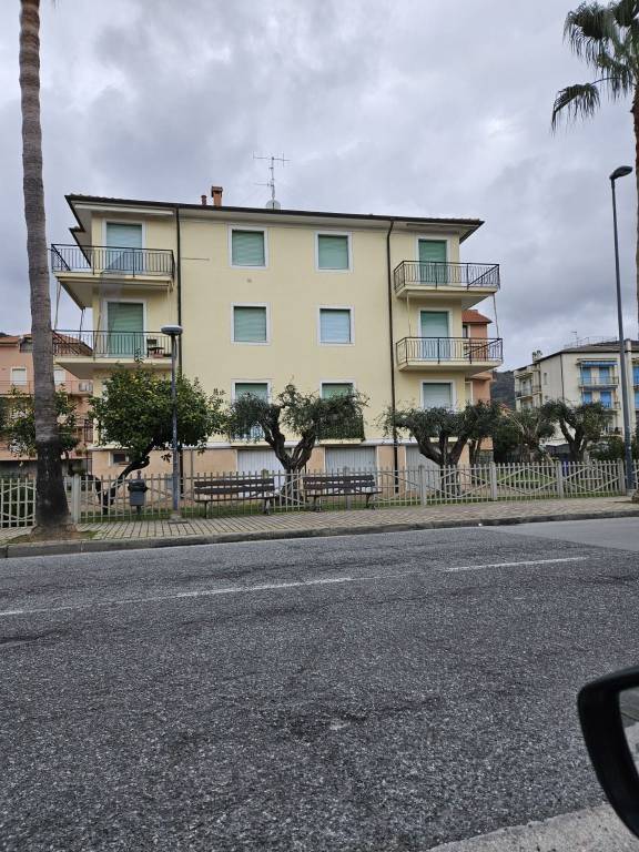 Appartamento in vendita a Pietra Ligure viale della Repubblica
