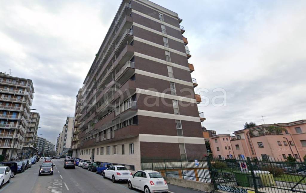 Garage in affitto a Milano via Cardinale Giovanni Cagliero, 23