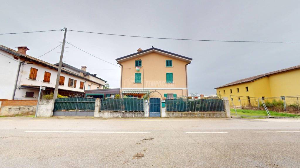 Casa Indipendente in vendita a San Felice sul Panaro via Scala