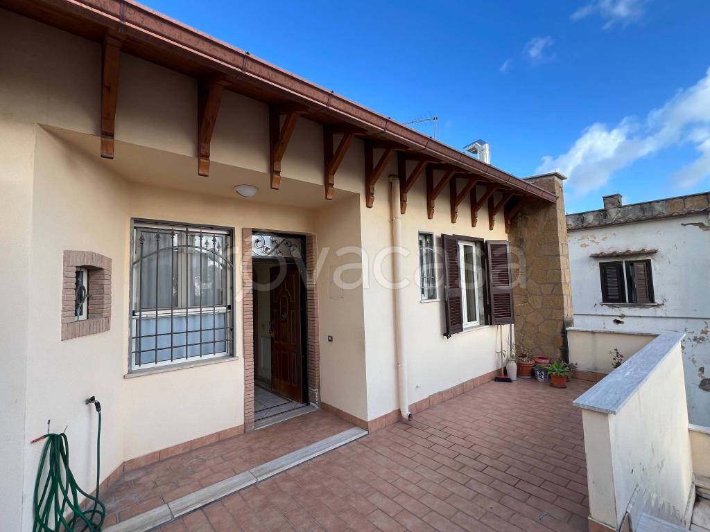 Appartamento in vendita ad Ardea via delle Murene, 1