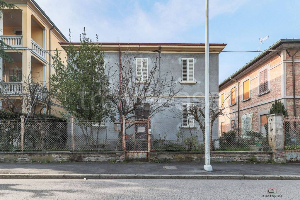 Villa Bifamiliare in vendita a Forlì via Archimede Mellini