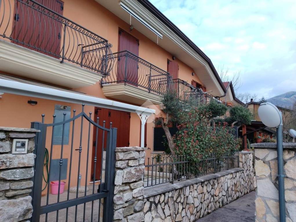 Villa a Schiera in vendita a Cesinali via Variante