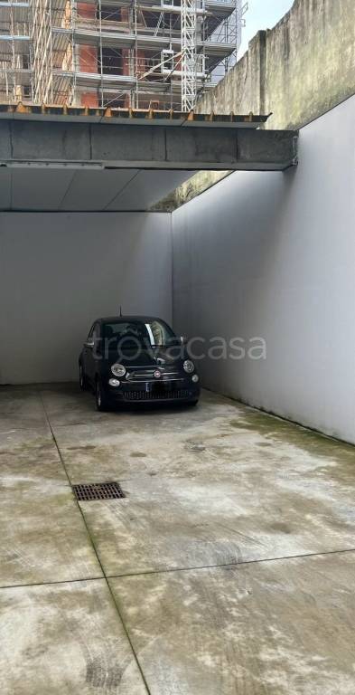 Posto Auto in affitto a Milano via Giulio Carcano, 24