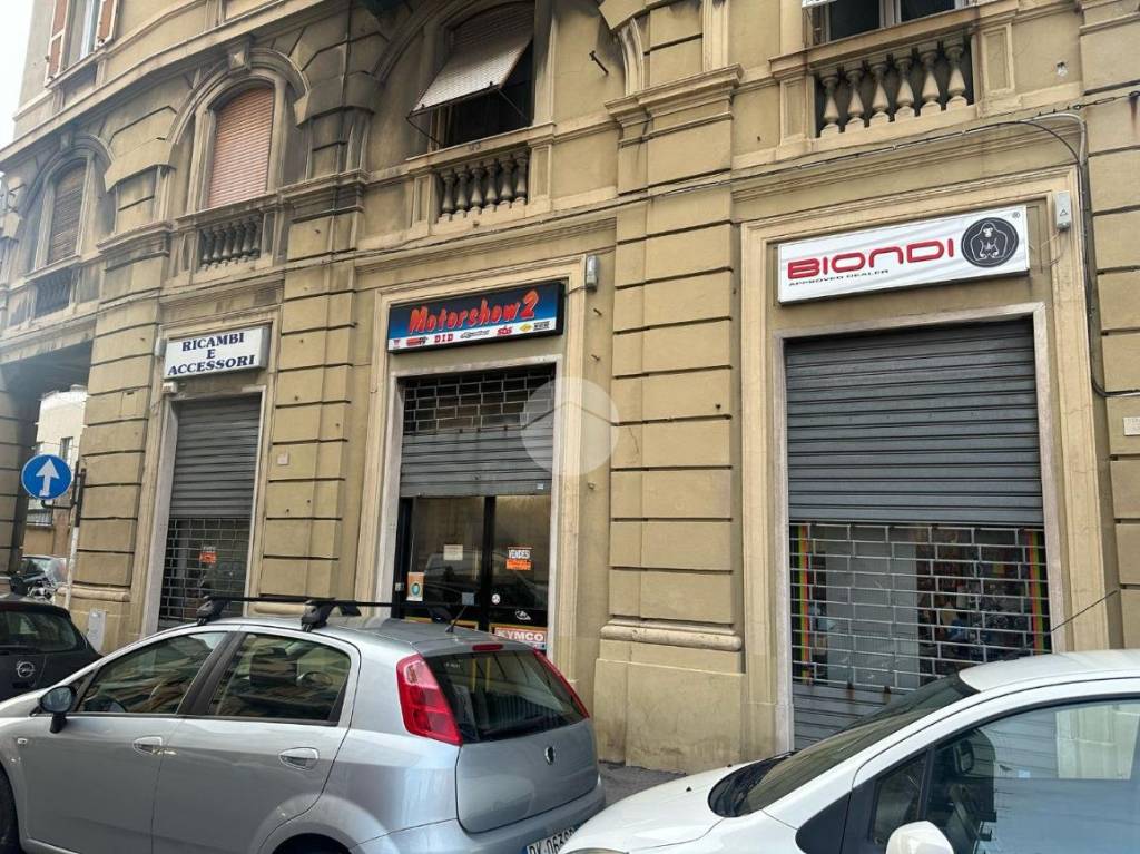 Negozio in vendita a Genova commerciale Via s. Giovanni d'Acri, 51