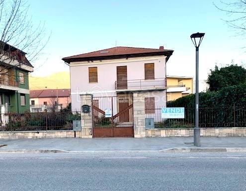 Villa in vendita a Magliano de' Marsi via Avezzano, 71