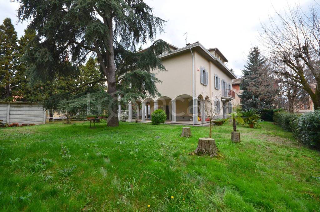 Villa in vendita a Valsamoggia via 20 Settembre, 6
