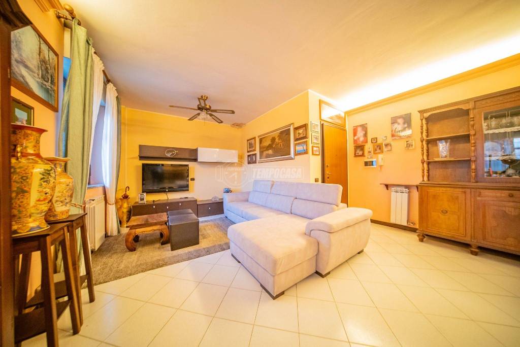 Appartamento in vendita a Oggiona con Santo Stefano via Giovanni Falcone, 3