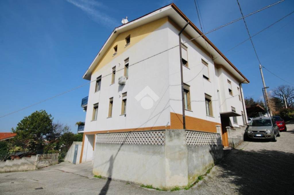 Appartamento in vendita a Trieste via mirissa, 13
