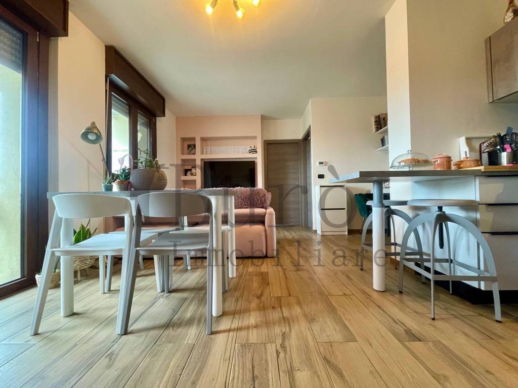 Appartamento in vendita a Parma piazza Mozzoni, 11