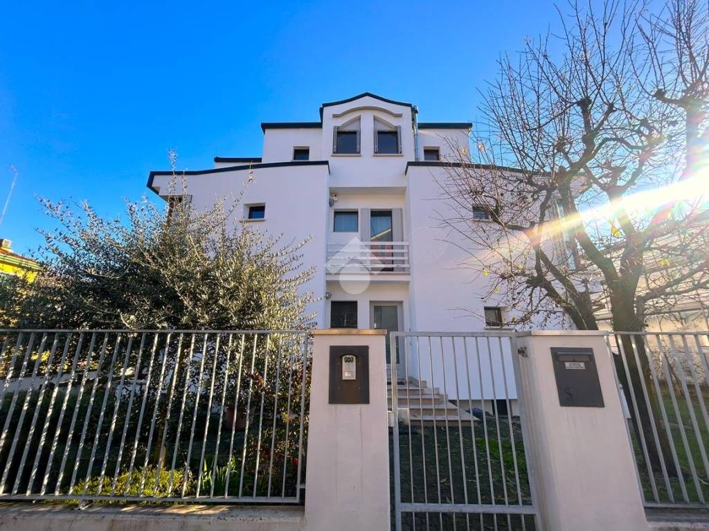 Villa in vendita a Venezia via Antonio Buzzola, 5