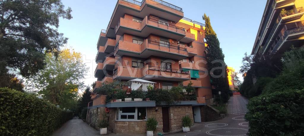 Appartamento in vendita a Roma via del Colle di Mezzo, 13