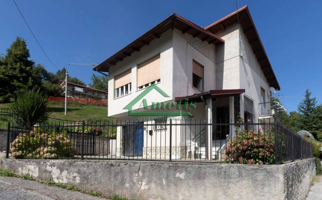 Villa in vendita a Roccaforte Mondovì via zindo viglioni n. 12