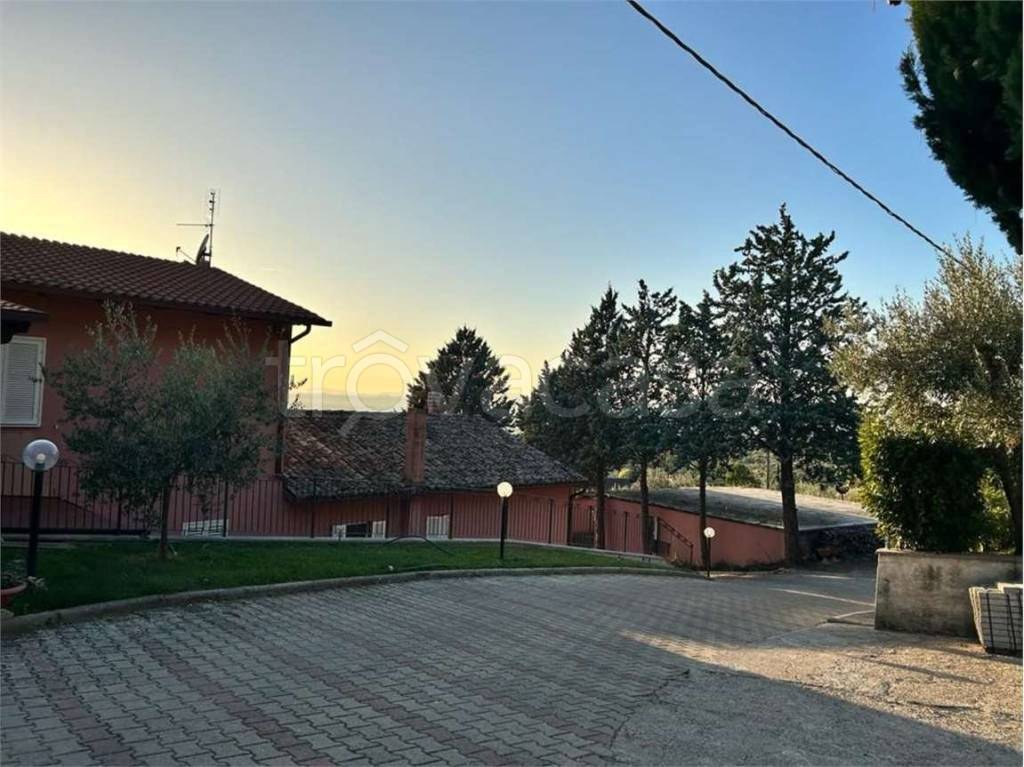 Casa Indipendente in vendita ad Assisi fosso Rosceto, 7
