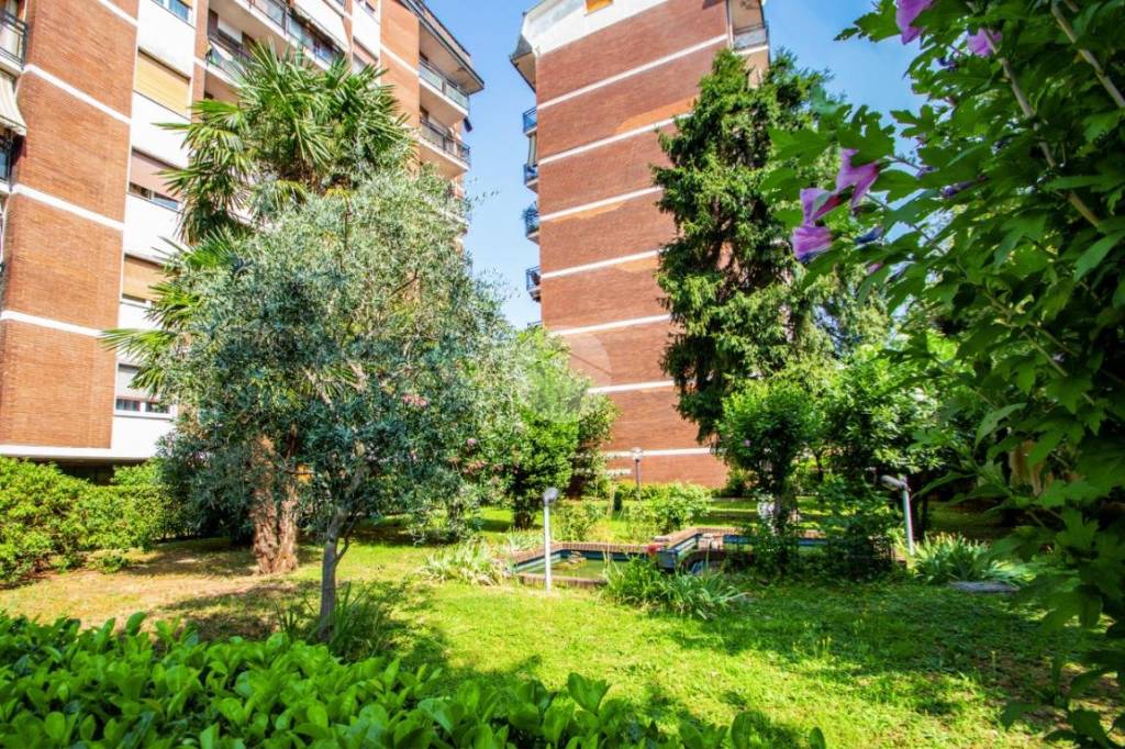 Appartamento in vendita a Garbagnate Milanese via Monviso, 122