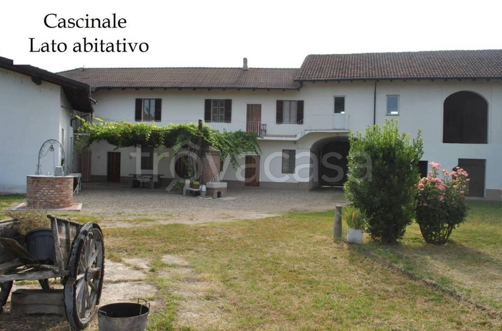 Casale in in vendita da privato a Pezzana via Roma, 30