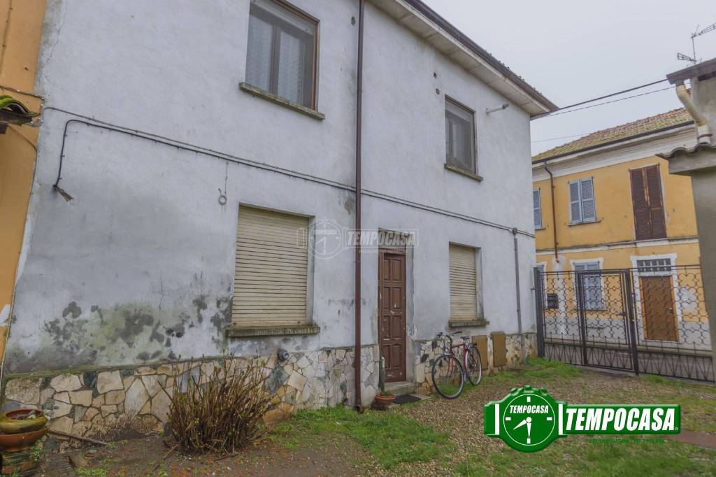 Casa Indipendente in vendita a Villanova d'Ardenghi via Roma