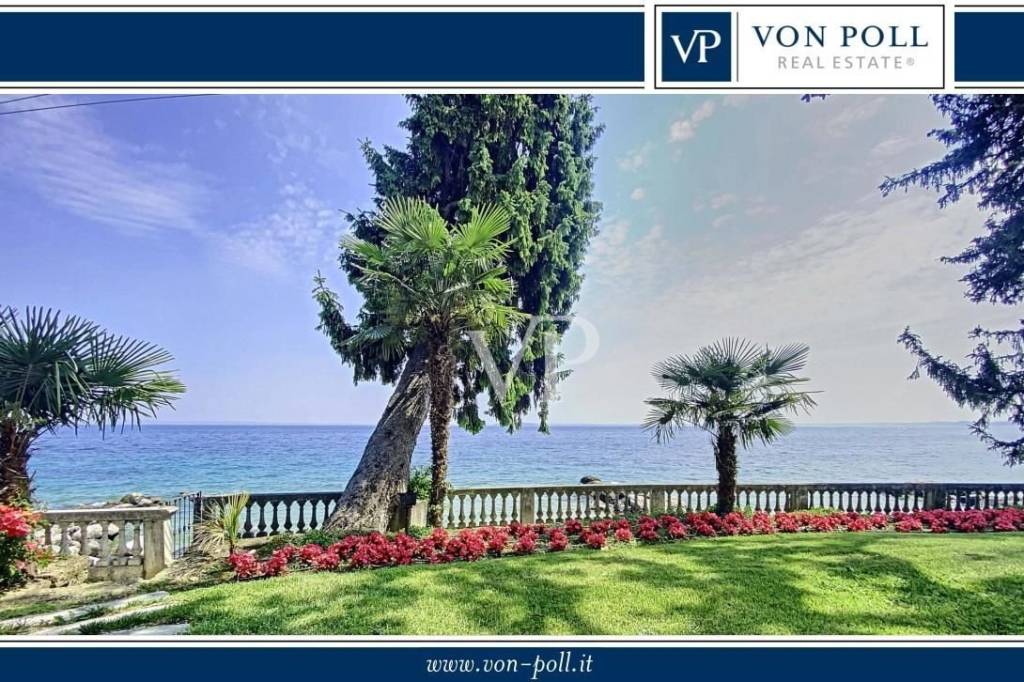 Villa in vendita a Gardone Riviera via Montada