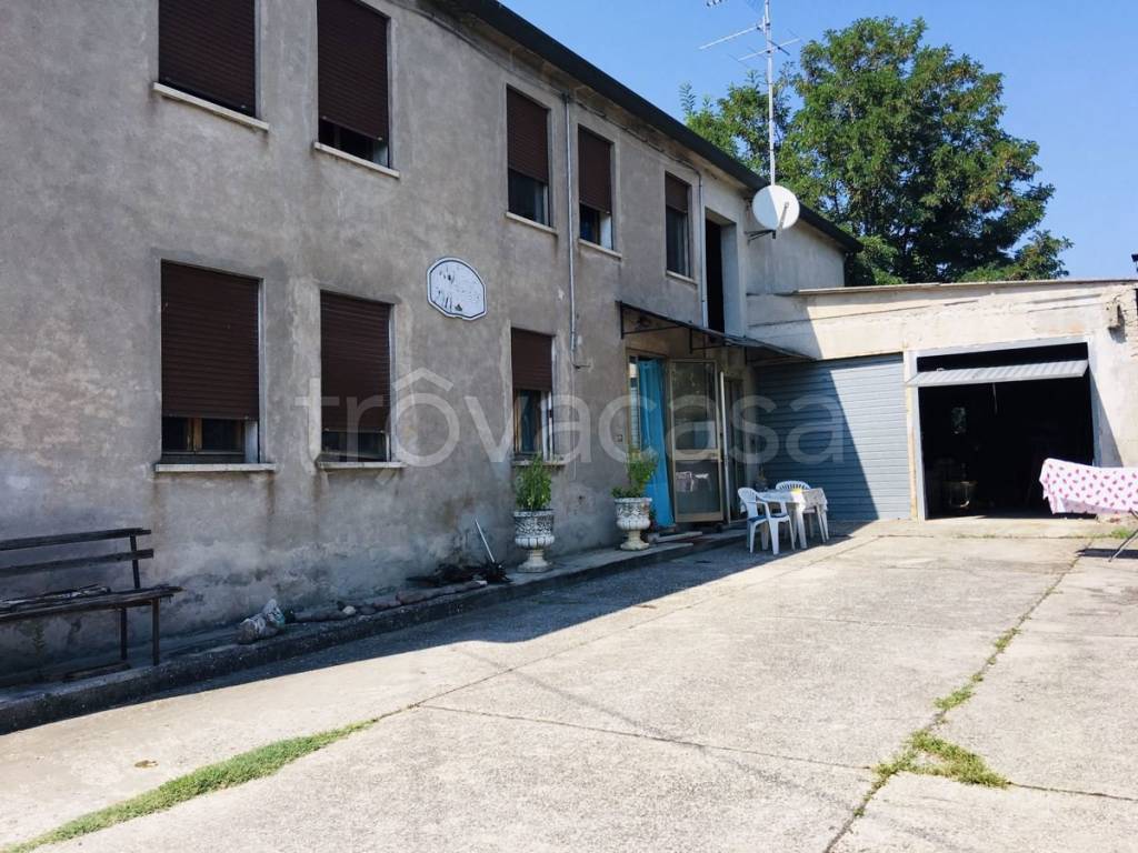 Casa Indipendente in vendita a Rovigo boara polesine Via Montanara, 1