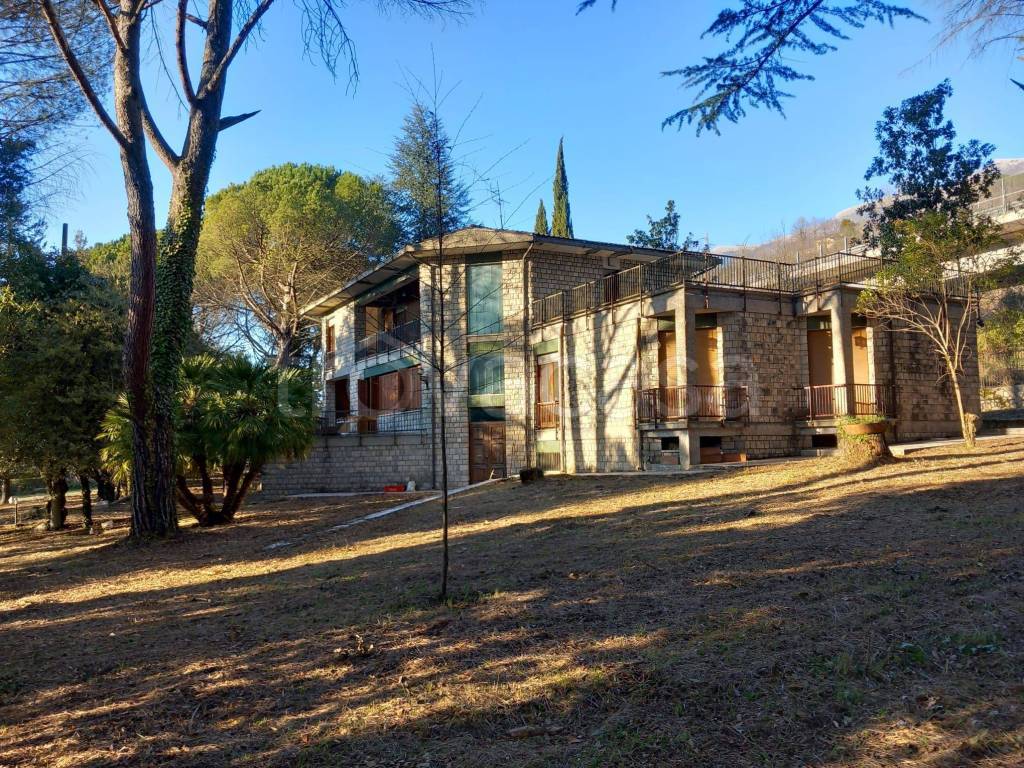 Villa in in vendita da privato a Roma via Vittorio Emanuele Orlando, 20