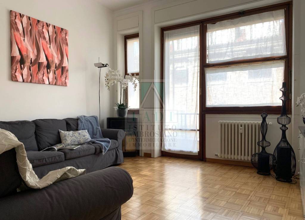 Appartamento in affitto a Milano via Edmondo De Amicis