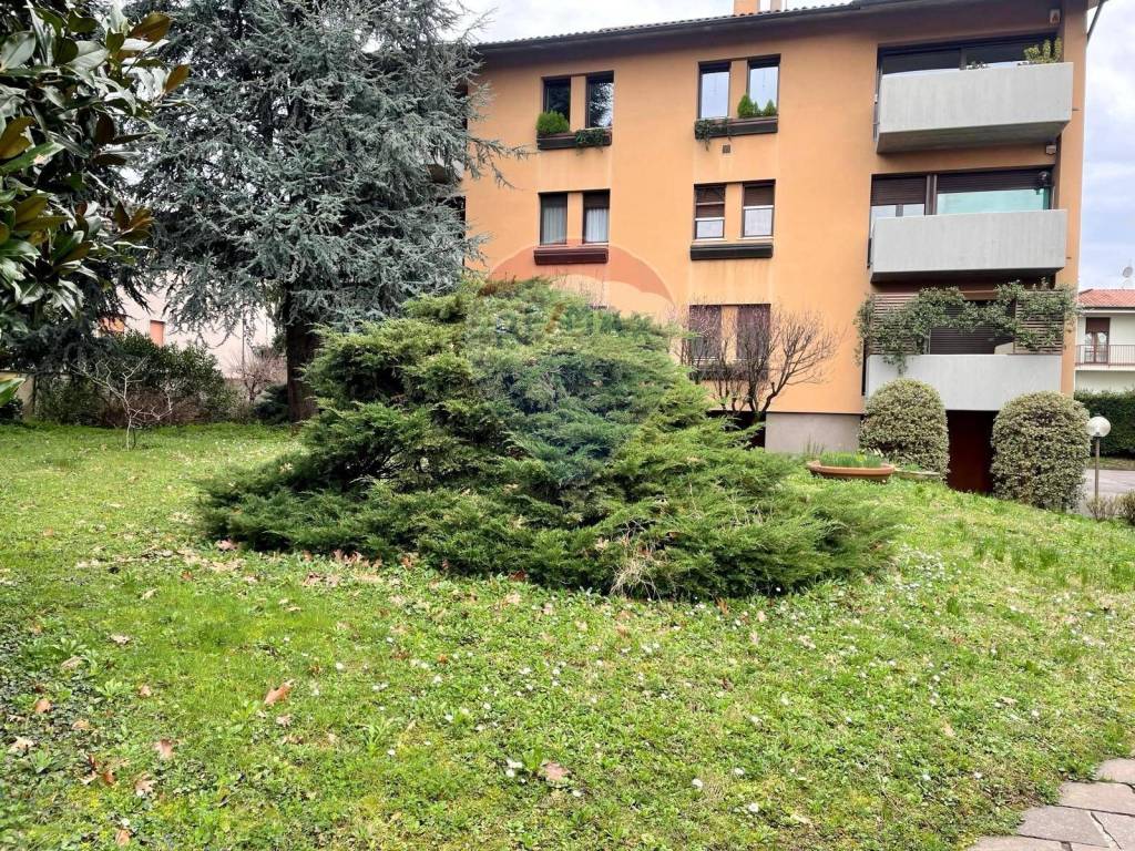 Appartamento in vendita a Lainate via Roma, 72