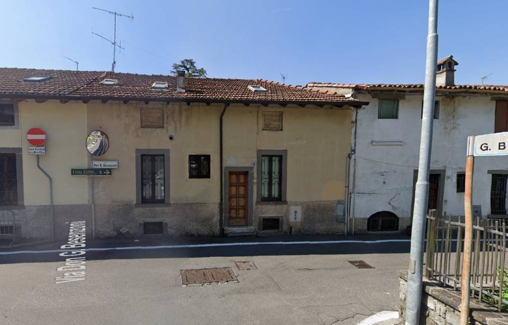 Villa all'asta a Sarnico via Don Giacomo Besenzoni, 26